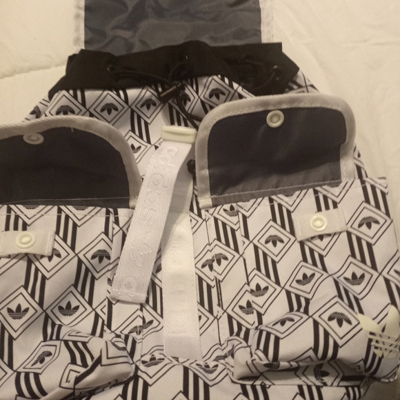 ADIDAS BACKPACK - Picture 4 of 16